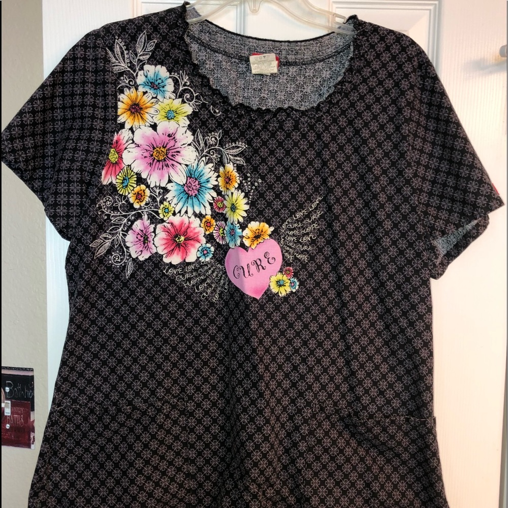 Dickey’s L Womens Scrub Top!  True to size and absolutely adorable!